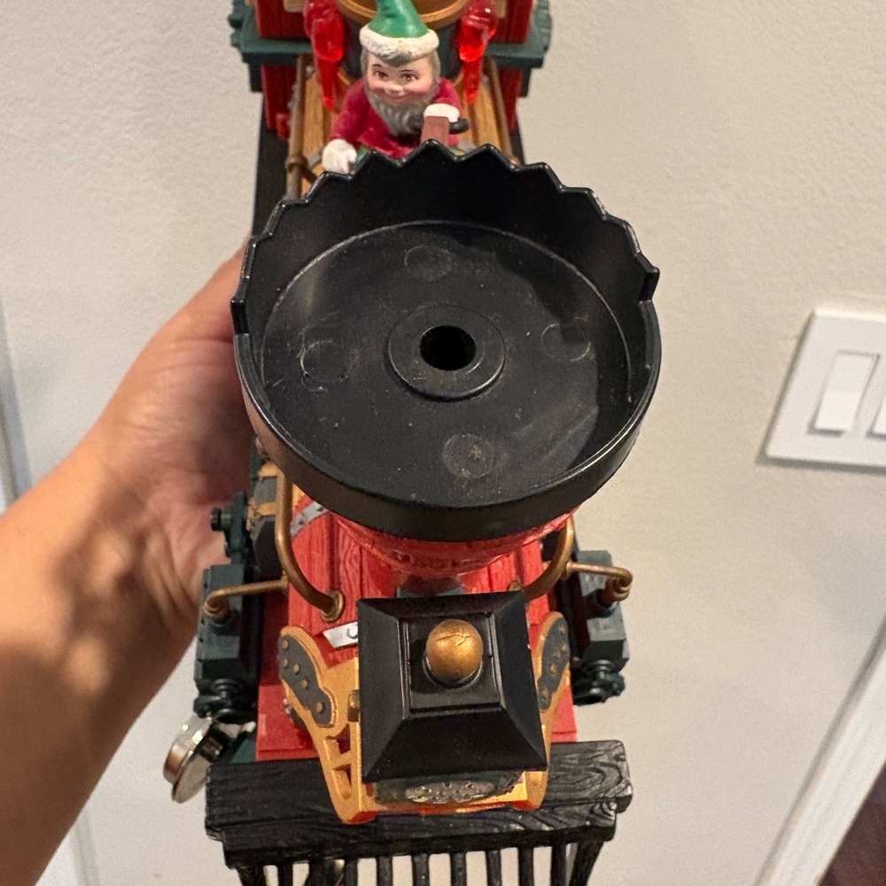 New Bright The Holiday Express Christmas Train Car #387 Santa's Fe "Engine" 1995 - Picture 12 of 16